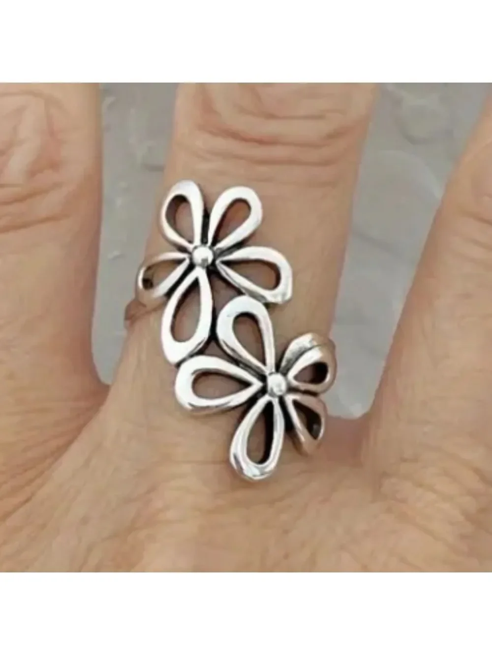 Silver Flower Ring Adjustable